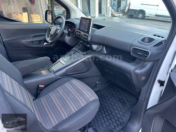 2024 OPEL COMBO ELEGANCE DİZEL OTOMATİK HATASIZ BOYASIZ