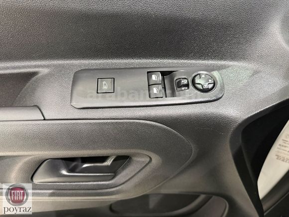 FİAT POYRAZ'DAN %0,69 FAİZLE OPEL COMBO CARGO 1.5 EDITION MT6