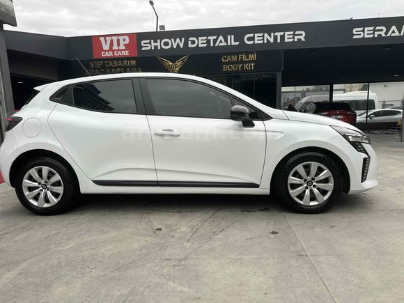 Galeriden Renault Clio İstanbul