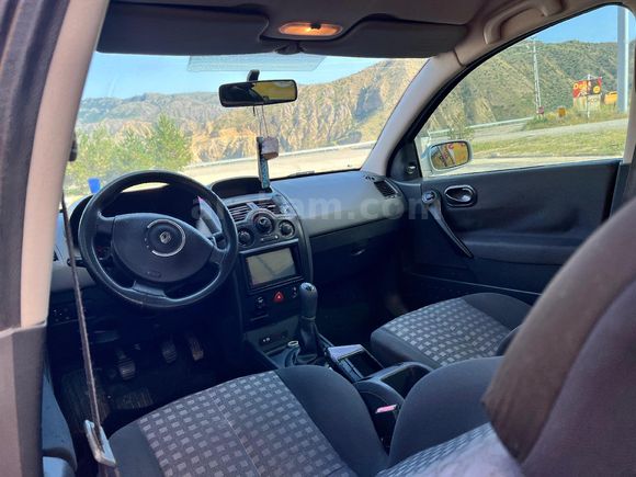 ÇİÇEK PAKET MEGANE DERTSİZ PAKET
