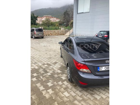 Sahibinden Hyundai Accent Blue 1.4 CVVT Mode 2011 Model