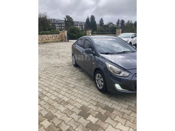 Sahibinden Hyundai Accent Blue 1.4 CVVT Mode 2011 Model