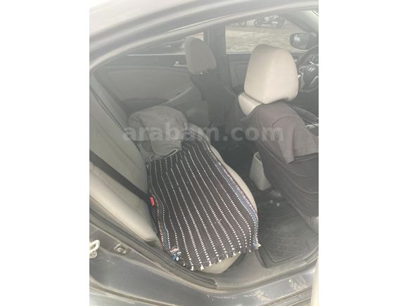 Sahibinden Hyundai Accent Blue 1.4 CVVT Mode 2011 Model