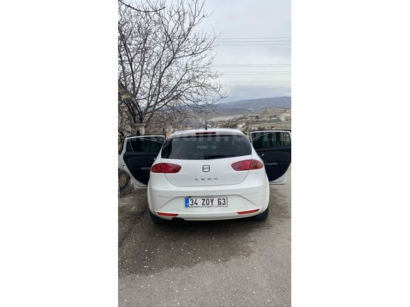 3.Sahibinden elden ele gezmemiş temiz bakımlı otomatik Leon 