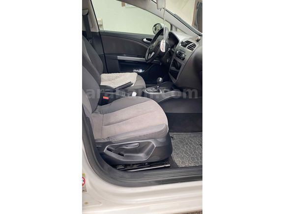 3.Sahibinden elden ele gezmemiş temiz bakımlı otomatik Leon 