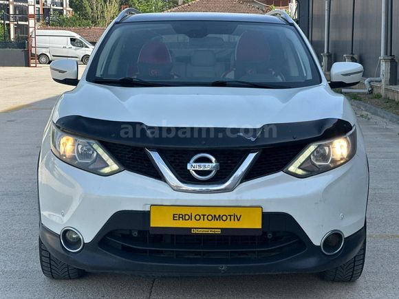 2014 MODEL HATASIZ NISSAN QASHQAI 1.6 DCI 4x4 TEKNA SKY PACK INT