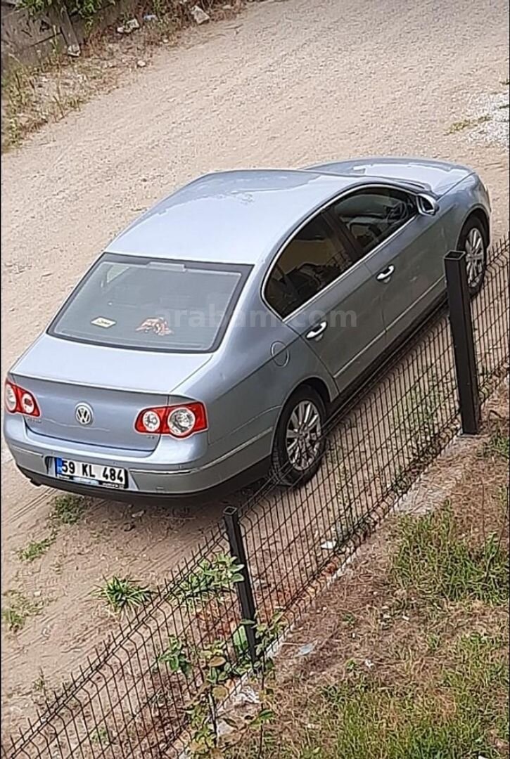 Sahibinden Volkswagen Passat 1.6 FSi Comfortline 2005 Model İstanbul 349.000 km Gri (Gümüş) 4