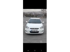 Öğretmenden Hyundai Accent Blue 1.4 CVVT Mode Plus 2013 Model  Beyaz