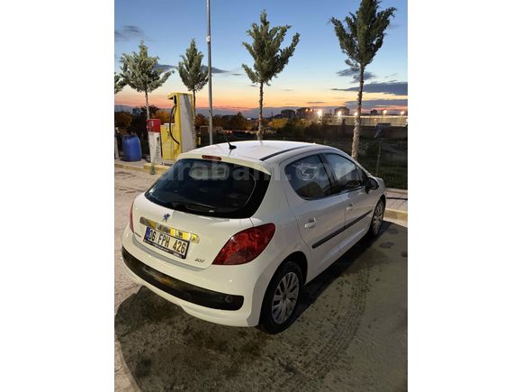 SAHİBİNDEN 178BİN KM HATASIZ 207 1.4HDİ