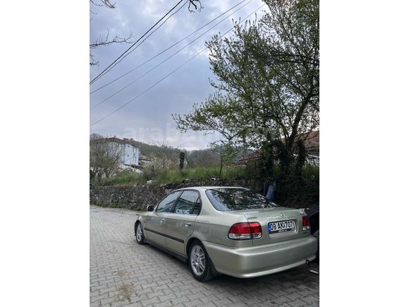 Sahibinden Honda Civic 1.6 i ES 2000 Model 