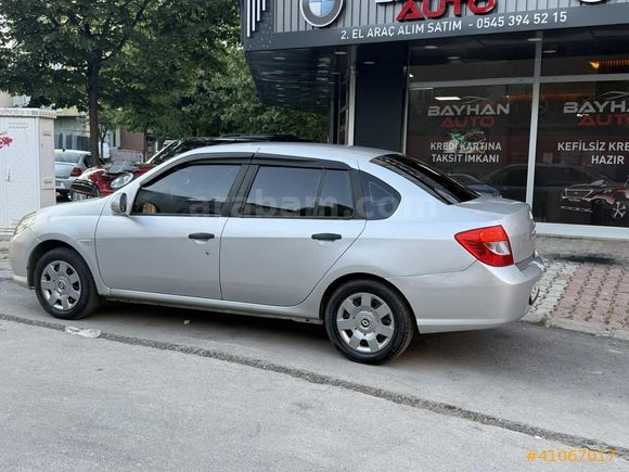 2012 symbol 1.5 dci Authentique