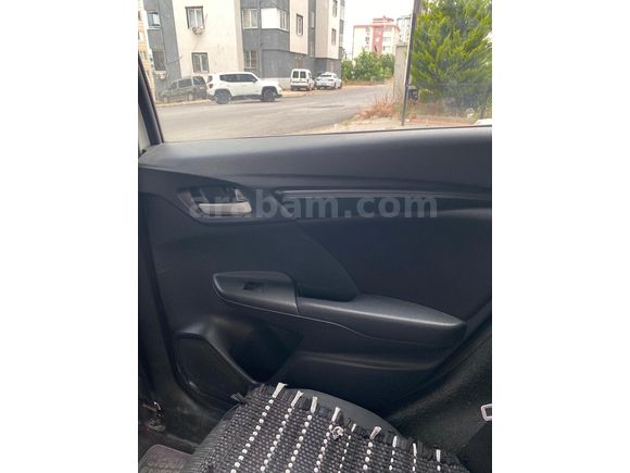 DEĞİŞENSİZ, BOYASIZ, HASAR KAYITSIZ HONDA JAZZ..
