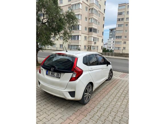 DEĞİŞENSİZ, BOYASIZ, HASAR KAYITSIZ HONDA JAZZ..