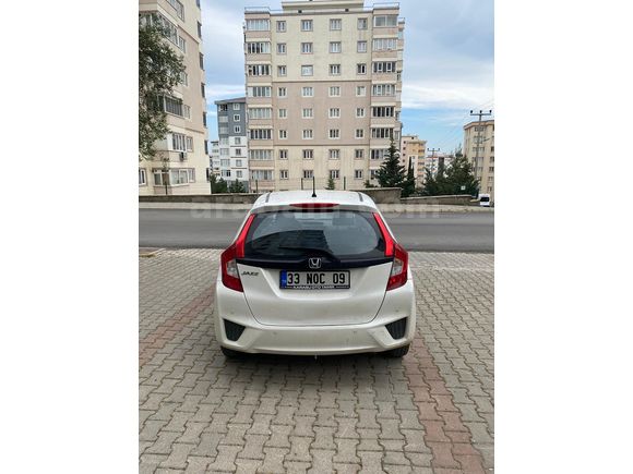 DEĞİŞENSİZ, BOYASIZ, HASAR KAYITSIZ HONDA JAZZ..