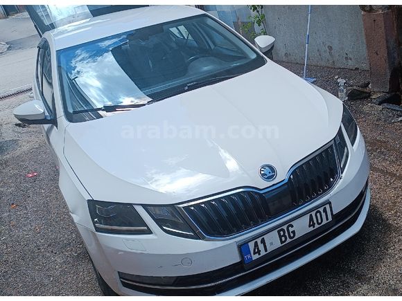 Sahibinden Skoda Octavia 1.6 TDI Ambition 2017 Model  720.000 km Altın