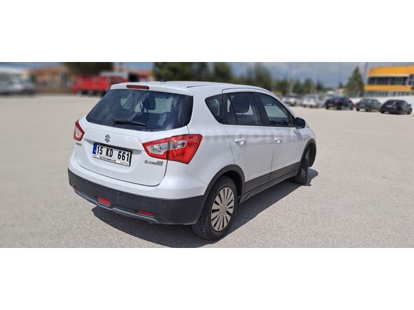 Sahibinden Suzuki SX4 S-Cross 1.6 GL 2013 Model 