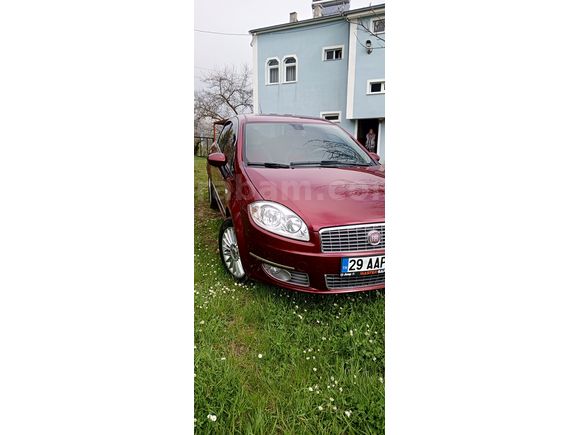 Emekliden orjinal kapalı garaj arabasıFiat Linea 1.6 Multijet Emotion Plus 2011 Model 
