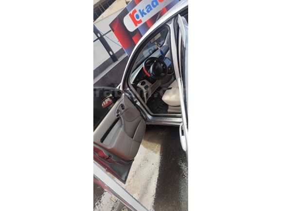 Sahibinden Ford Focus 1.6 Ghia 2004 Model  280.000 km Gri