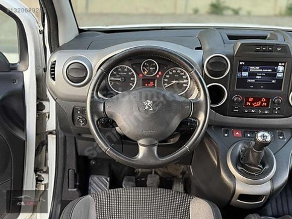 2016 MODEL CAM TAVANLI EN DOLUSU 161 BİN KM'DE