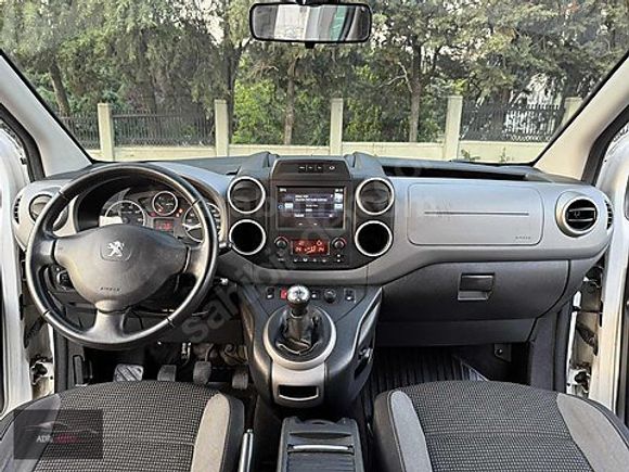 2016 MODEL CAM TAVANLI EN DOLUSU 161 BİN KM'DE