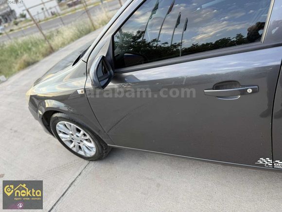 2009 HATASIZ / 237 BİN KM'de / 1,6 ENJOY ELG