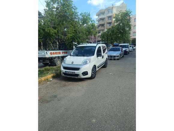SAHİBİNDEN OTOMOBİL RUHSAT'LI MUAYENE YENİ 95 LİK TUTULAN MODEL TAKAS OLUR..l
