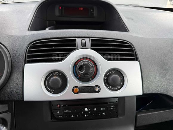 KANGOO 3..DEĞİŞENSİZ..BOYASIZ..ÇİFT SÜRGÜ..TEK KAPAK.KLIMALI