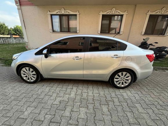 SAHİBİNDEN 169.100 KM BAKIMLI MASRAFSIZ 2012 MODEL 