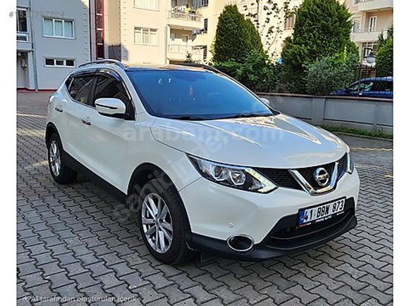 2015 NİSSAN QASHQAİ SKYPACK - CAM TAVANLI - DİZEL OTOMATİK