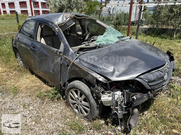 2010 COROLLA 1.6 ELEGANT 6 İLERİ MANUEL ÇEKME BELGELİ