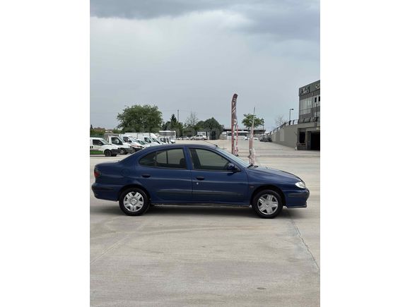 Galeriden Renault Megane 1.6 RNA 1999 Model Ankara