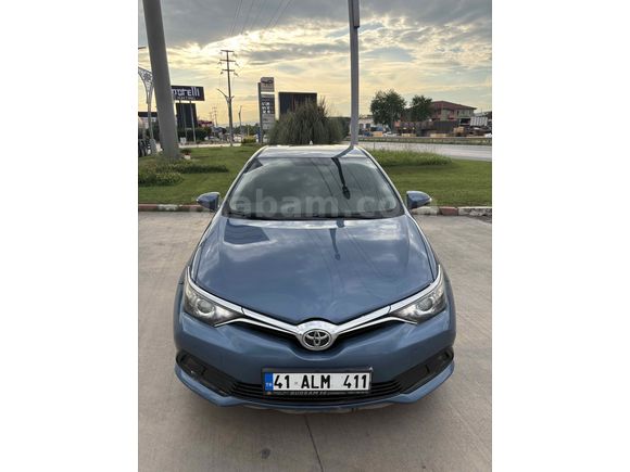 Sahibinden Toyota Auris 1.33 Life 2016 Model 