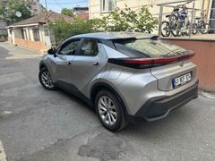 Sahibinden Toyota C-HR 1.8 Hybrid Flame 2025 Model 
