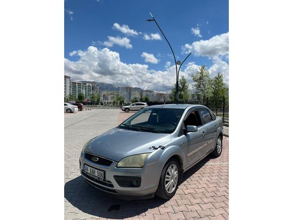 Sahibinden Ford Focus 1.6 TDCi Ghia 2005 Model