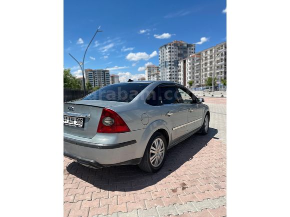 Sahibinden Ford Focus 1.6 TDCi Ghia 2005 Model