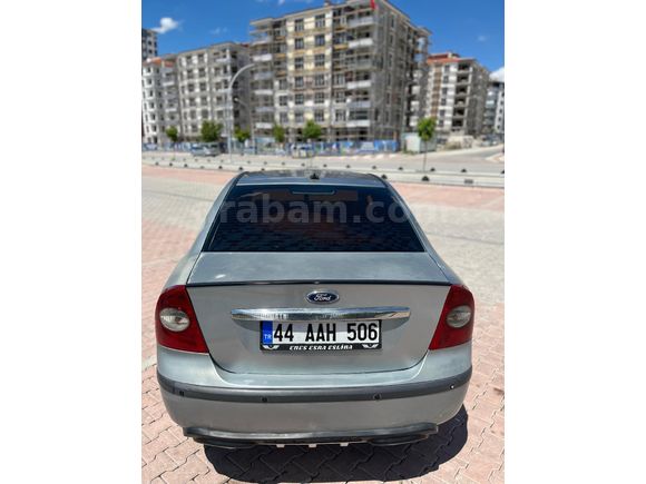 Sahibinden Ford Focus 1.6 TDCi Ghia 2005 Model
