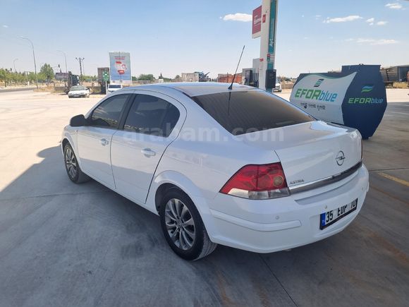 Opel Astra 1.6 Enjoy 111 Yıl 2012 Model  76 Bin Km