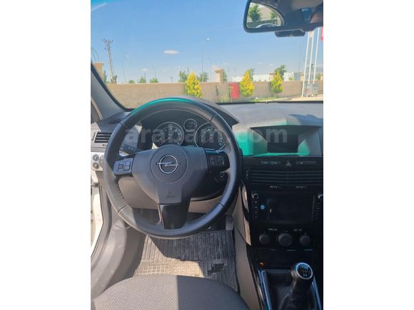 Opel Astra 1.6 Enjoy 111 Yıl 2012 Model  76 Bin Km