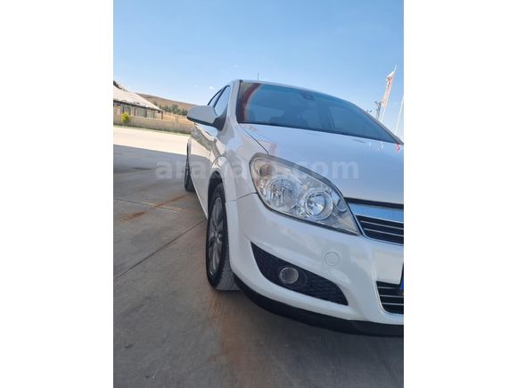 Opel Astra 1.6 Enjoy 111 Yıl 2012 Model  76 Bin Km