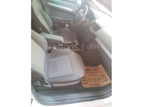 Opel Astra 1.6 Enjoy 111 Yıl 2012 Model  76 Bin Km