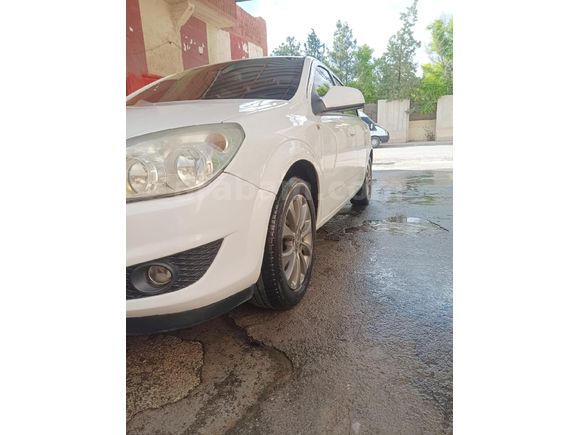 Opel Astra 1.6 Enjoy 111 Yıl 2012 Model  76 Bin Km