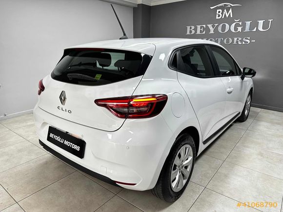 BM BEYOĞLU MOTORSTAN 2022 CLİO JOY OTOMATİK TESLA E. 53000KM