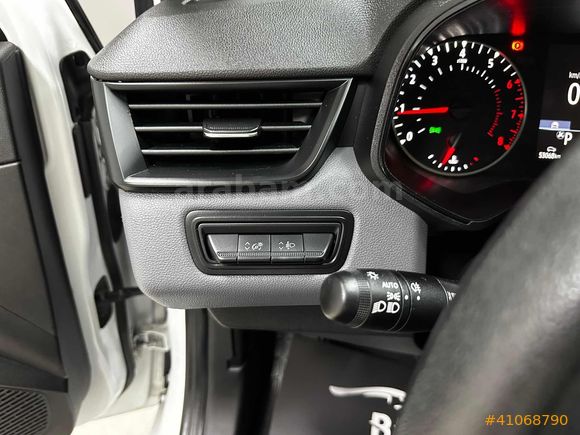 BM BEYOĞLU MOTORSTAN 2022 CLİO JOY OTOMATİK TESLA E. 53000KM