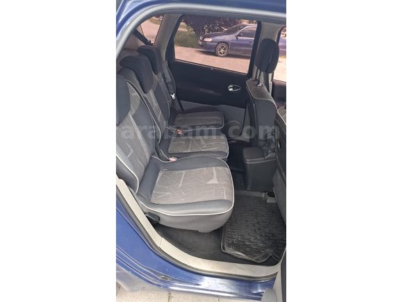 Sahibinden Renault Scenic 1.6 Dynamique 2005 Model  249.000 km Lacivert