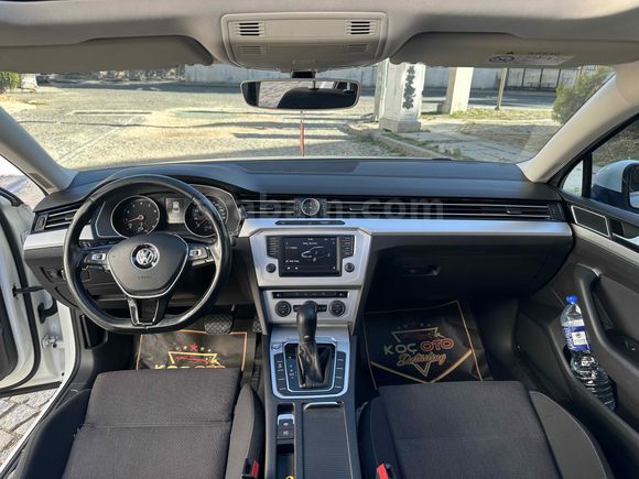 PASSAT B8  CAM TAVANLI