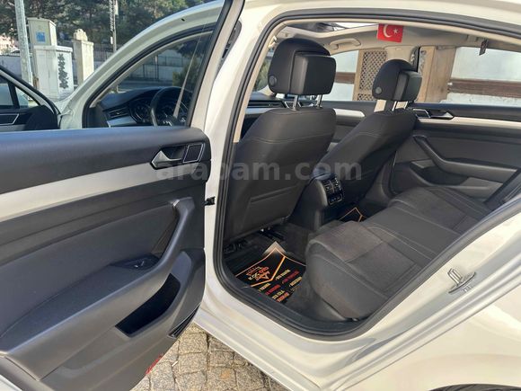 PASSAT B8  CAM TAVANLI