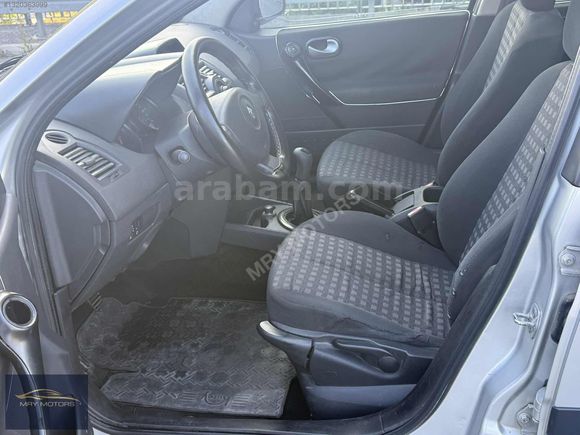 2009 RENAULT MEGANE KREDİ KARTA 12 AY TAKSİT İMKANI