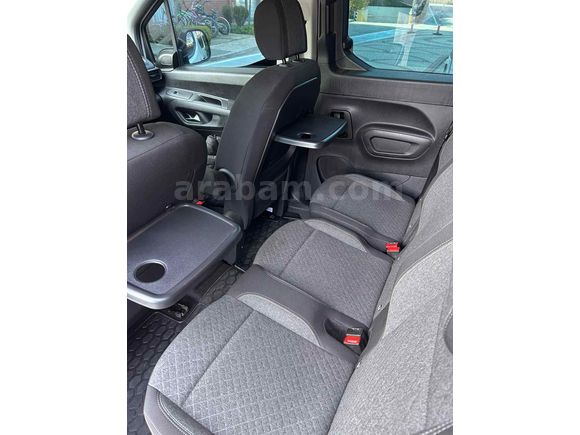 SAHİBİNDEN HATASIZ BOYASIZ 2025 MODEL FATURALI OPEL COMBO