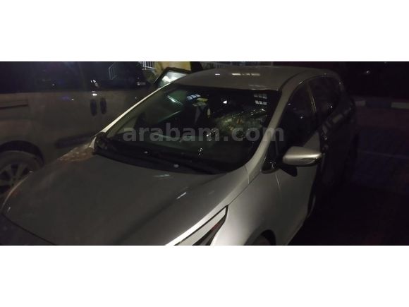 Sahibinden Kia Ceed 1.6 CRDi Concept Plus 2013 Model