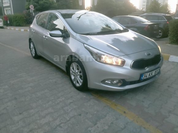 Sahibinden Kia Ceed 1.6 CRDi Concept Plus 2013 Model